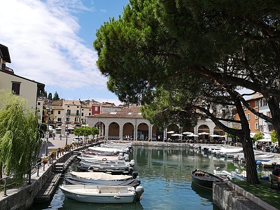 Urlaub am Gardasee im Ferienhaus mit Pool